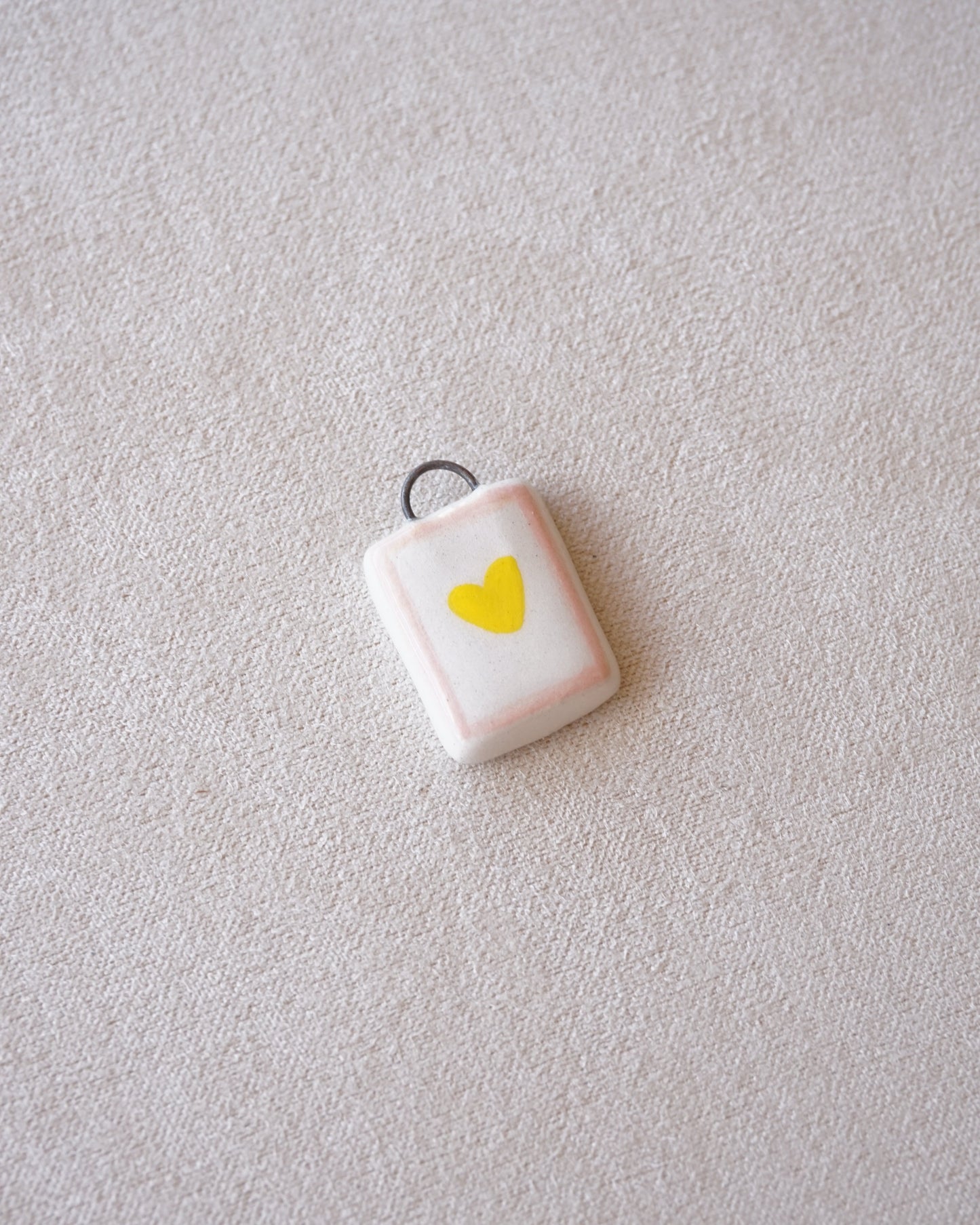 CIONDOLO CUORE GIALLO-PREORDINE