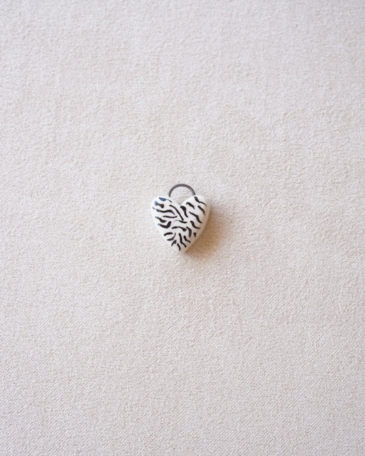 CIONDOLO CUORE ZEBRATO-PREORDINE