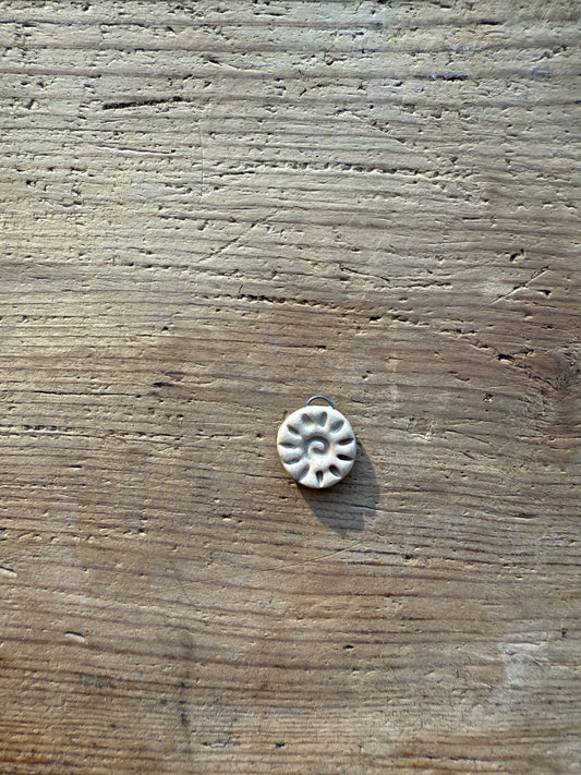 Ciondolo spirale sole