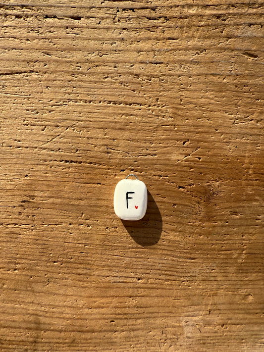 Ciondolo iniziale F