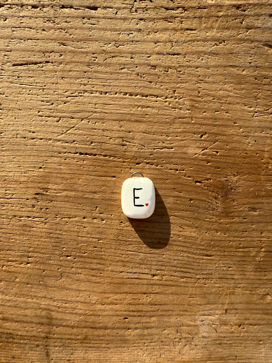 Ciondolo iniziale E